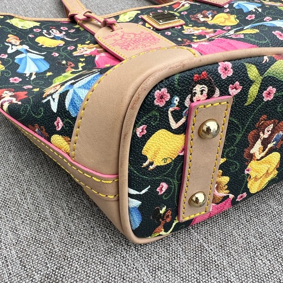 Rare Dooney & Bourke 2016 runDisney Princess Marathon Disney Tote Shopper - Picture 6 of 12